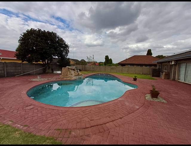 3 BEDROOM HOUSE TO LET IN VANDERBIJLPARK SE 6